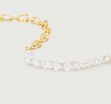 Bold Pearl Necklace