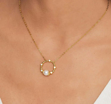 Circel Bold Pearl Necklace