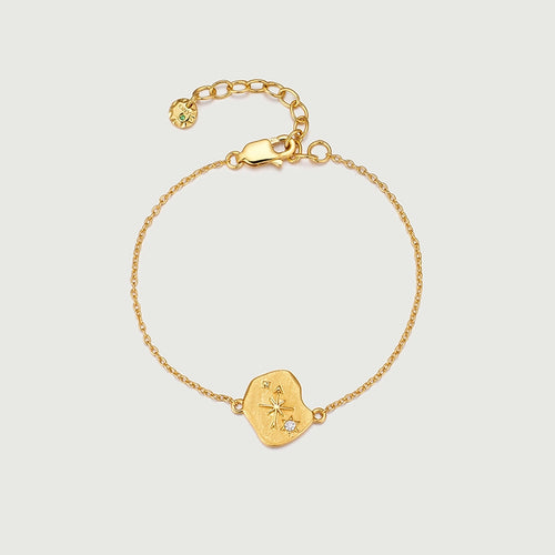 Delicate Compass Star Chain Bracelet with a vintage-inspired design and brushed gold finish.