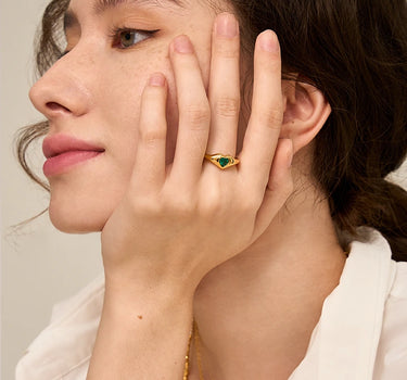Emerald Amour Heart Ring