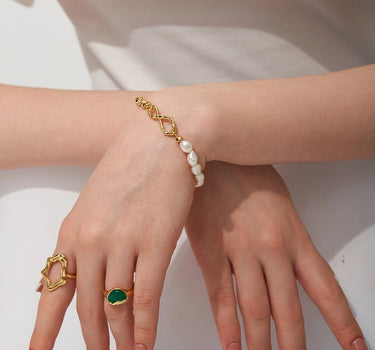 Infinite Baroque Pearl Bracelet