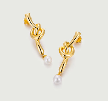 KinkPearlDropEarrings