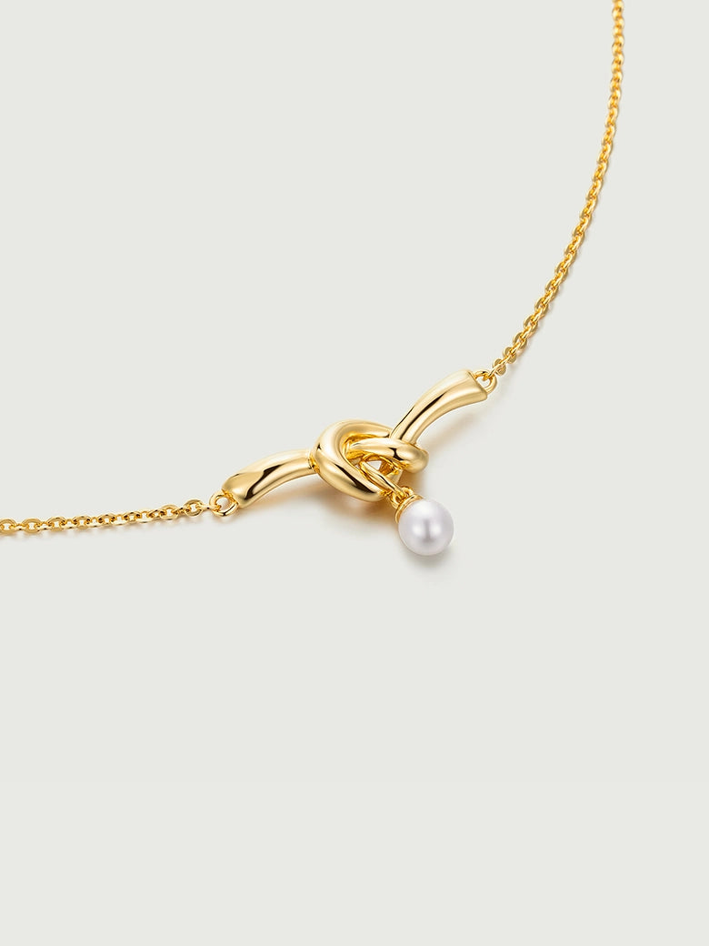 Kink Pearl Drop Necklace