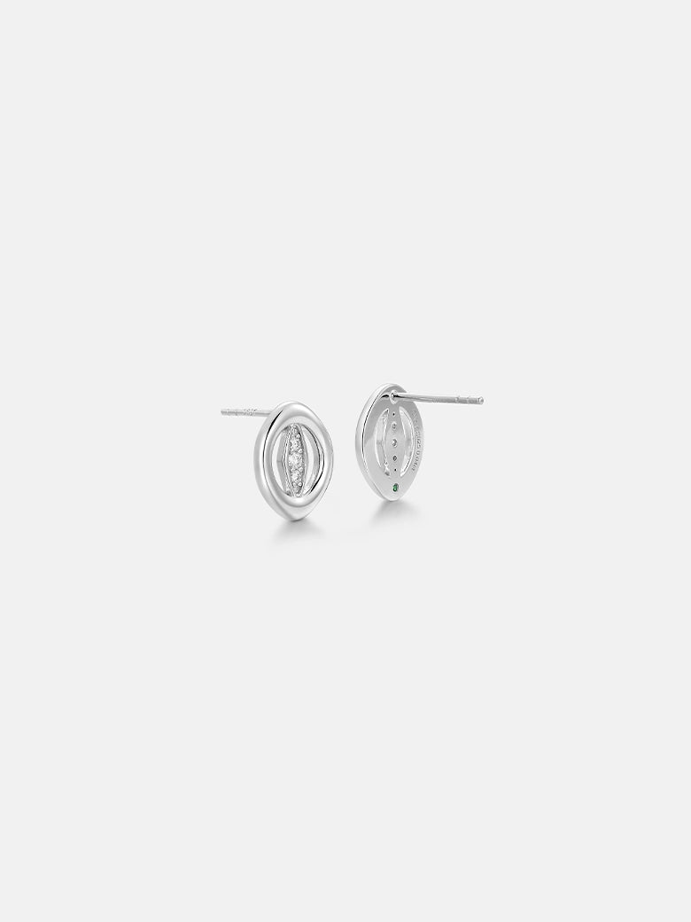 Oculus Diamond Silver Studs featuring a circular design in luminous sterling silver.