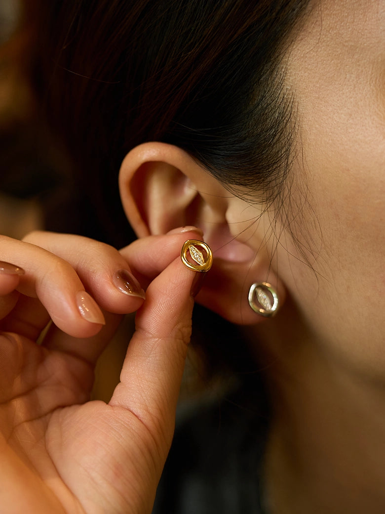 Oculus Diamond Studs