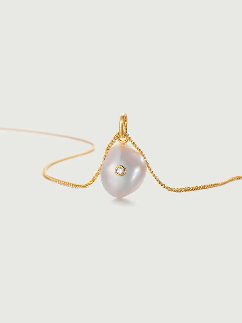 Pearl Glow Diamond Pendant