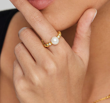 Pearl Sphere Floating Ring