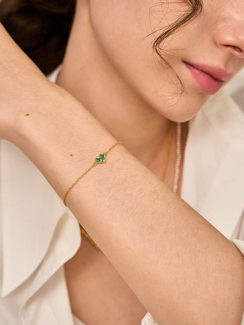 Princess Cut Emerald Heart Bracelet