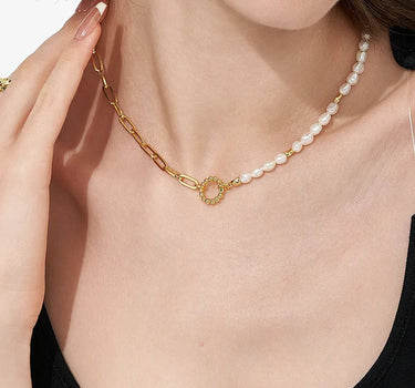 Splice Pearl Necklace