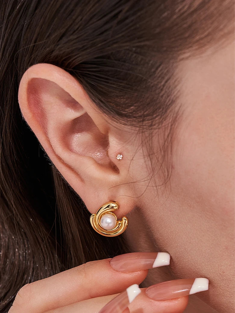  Rococo Squiggle Pearl Earrings