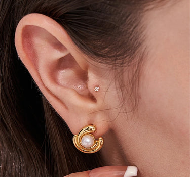 Rococo Squiggle Pearl Earrings