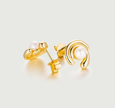 Rococo Squiggle Pearl Earrings