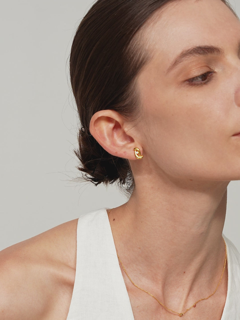 Caramel diamond studs - twisted elegance in gold vermeil